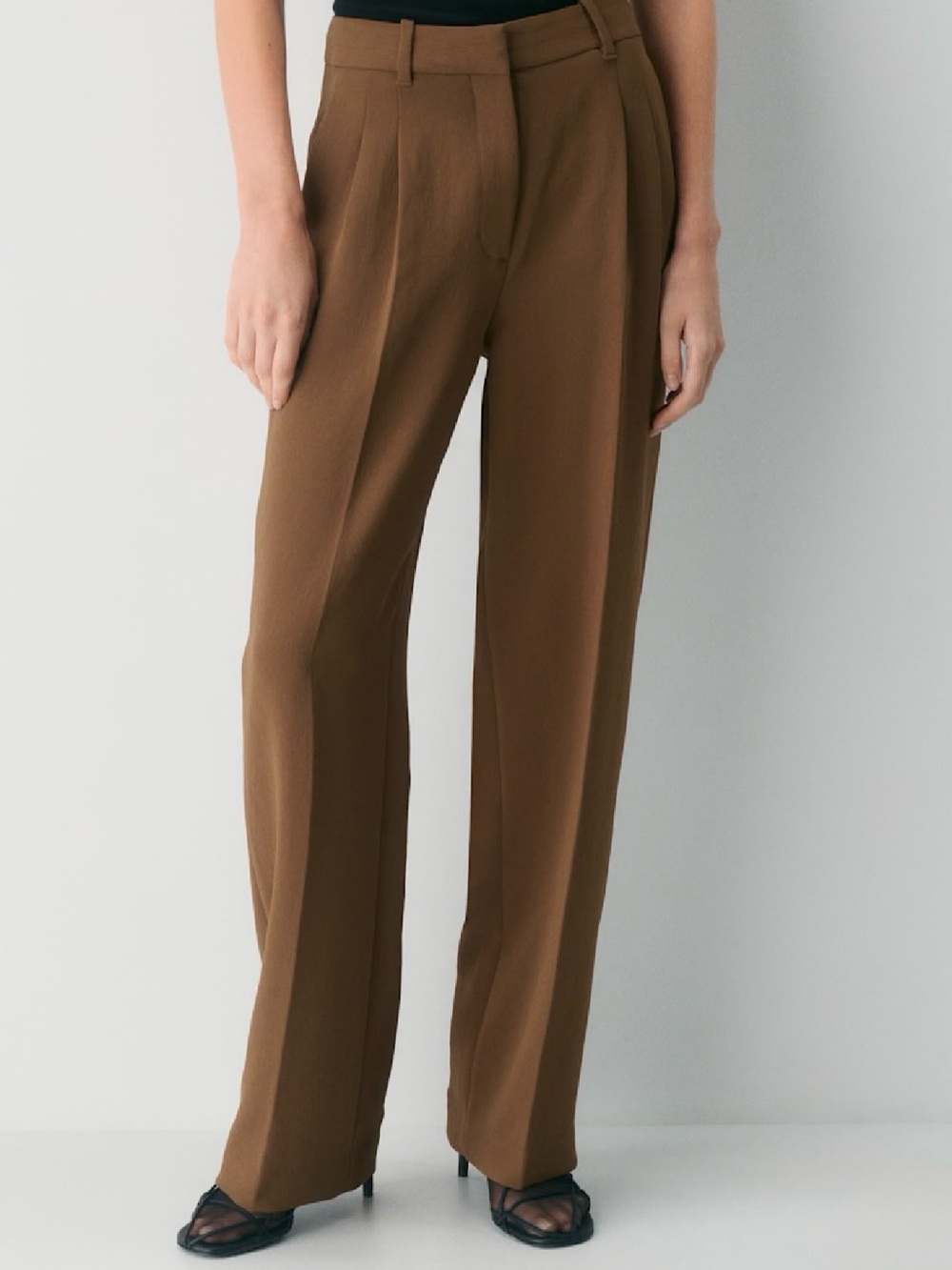 NEW - Aritzia Effortless Pants Size 2